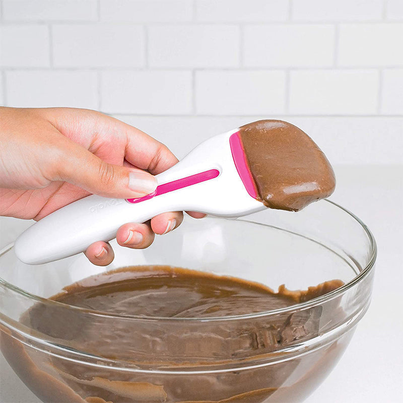 BakeScoop™ - Mess-Free Baking Tool for Easy Clean-Ups