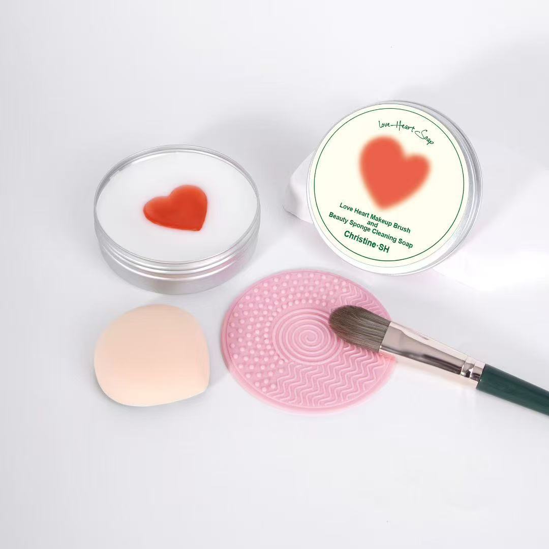 GleamPro - Clean Makeup Brushes Deeply in Seconds