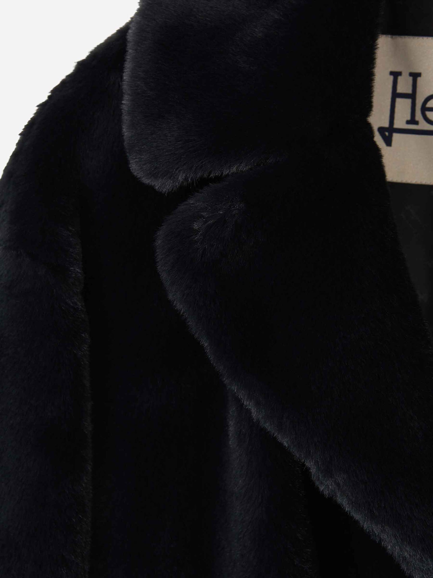 Chic Faux Fur Coat for Elegant Winter Style