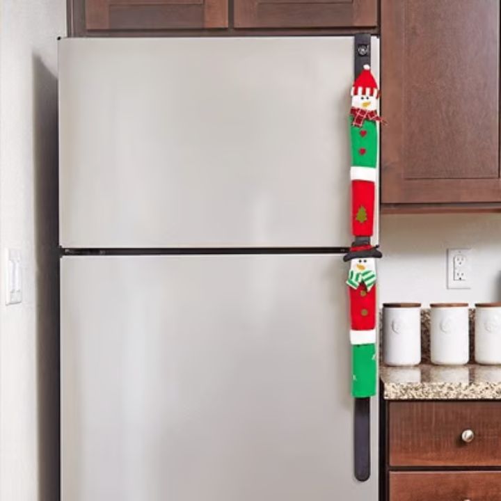 FrostyGrips™ - Holiday Snowman Door Handle Covers
