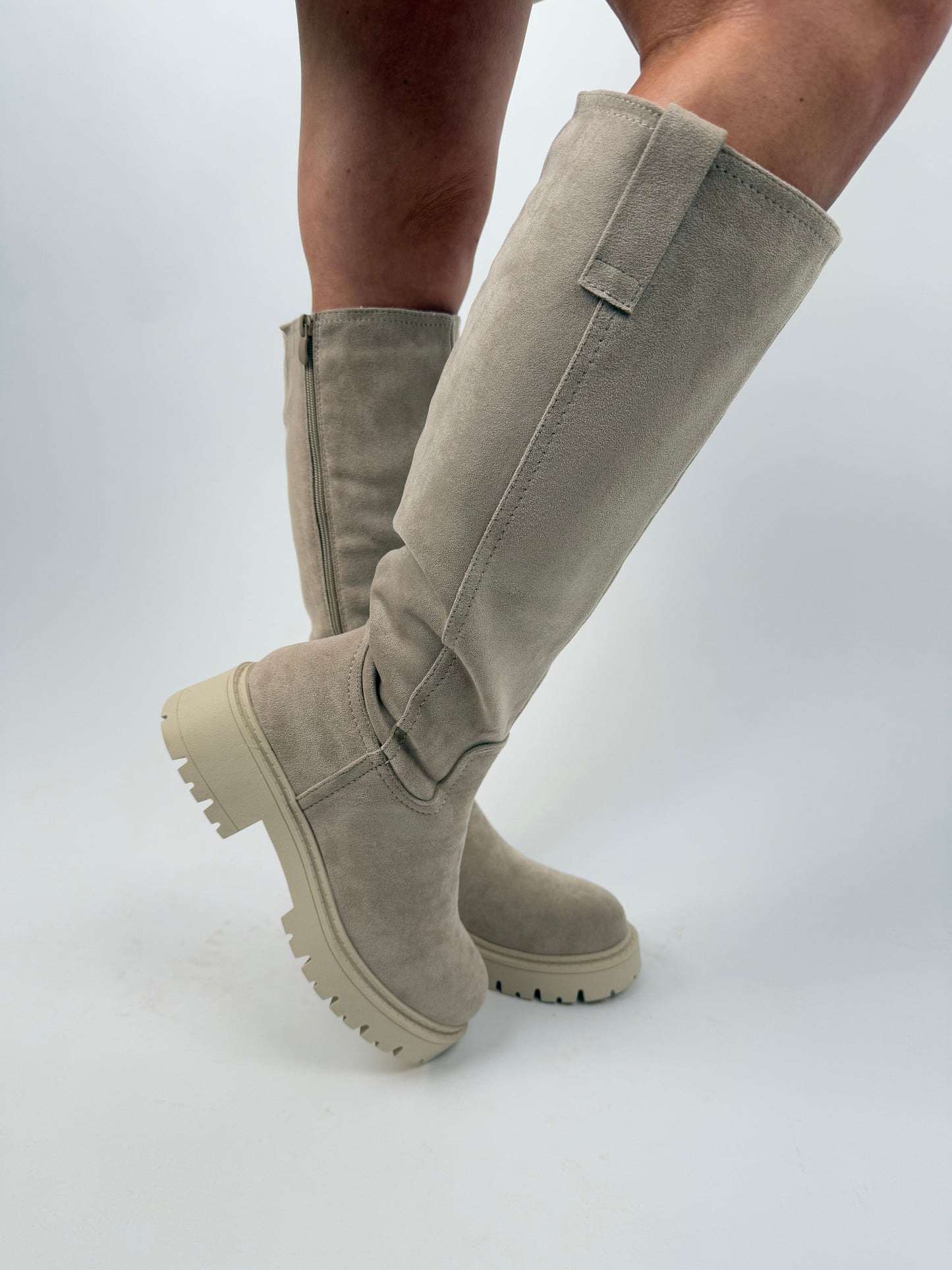 Chic Knee High Leather Boots