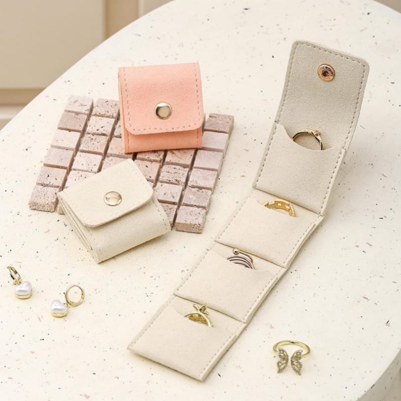 LumaLuxe™ - Compact Jewelry Bag for Tangle-Free Shine