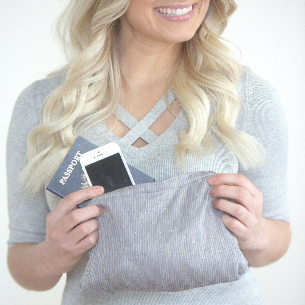 CozySafe™ - Hidden Pocket Scarf for Warmth & Security