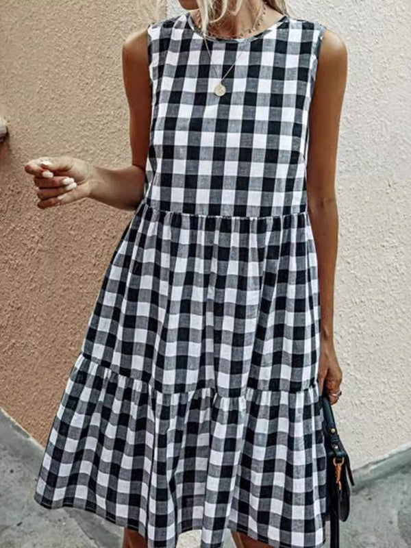 Effortless Plaid Sleeveless Mini Dress with Pleated Details
