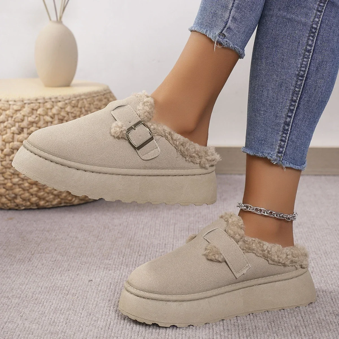 Cozy Women's Fur-Lined Slippers with Adjustable Platform