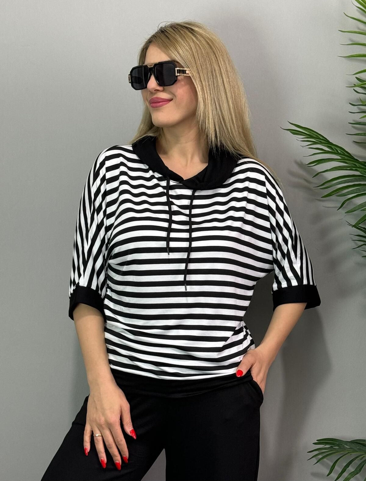 Chic Striped Two-Piece Top and Pants Set for Women