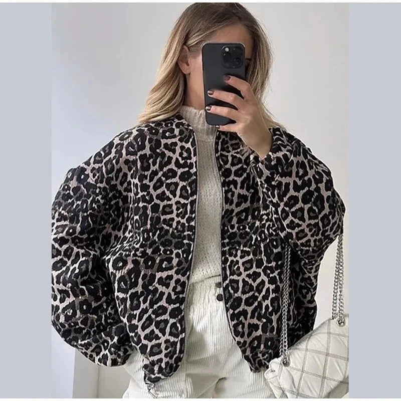 Modern Elegant Women's Lightweight Jacket