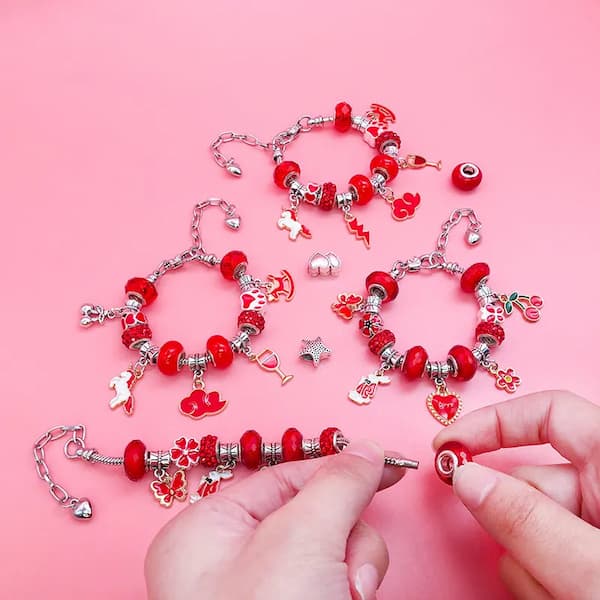 CharmCrafters - Boost Creativity and Confidence with Custom Bracelets