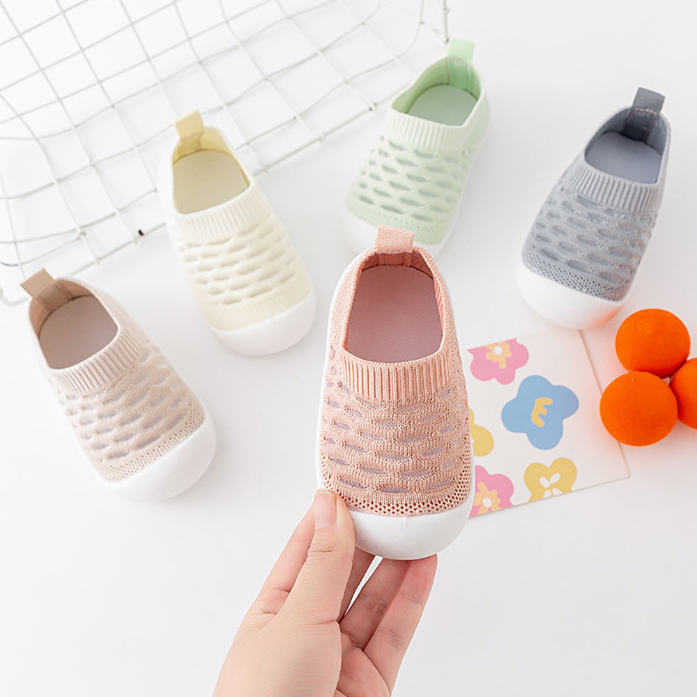 BabyBreeze™ - Soft Cooling Baby Booties for First Steps