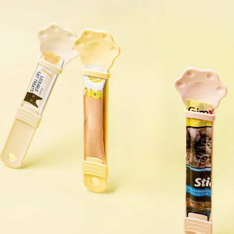 PawSpoon™ - Interactive Cat Treat Squeeze Spoon
