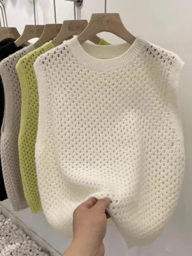 Women's Sleeveless Knitted Sweater Lightweight Loose Top