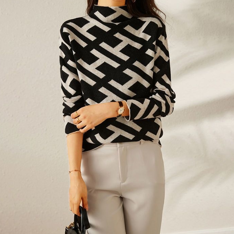 Chic Cozy Statement Sweater for Effortless Style
