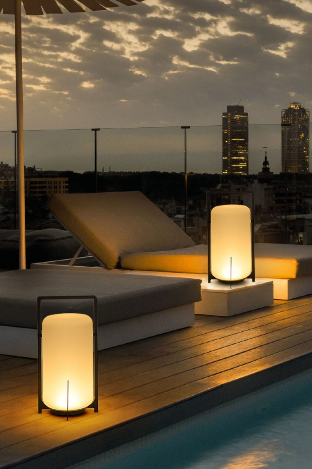 LumaGlow - Instantly Create Warm, Cozy Light Anywhere Effortlessly