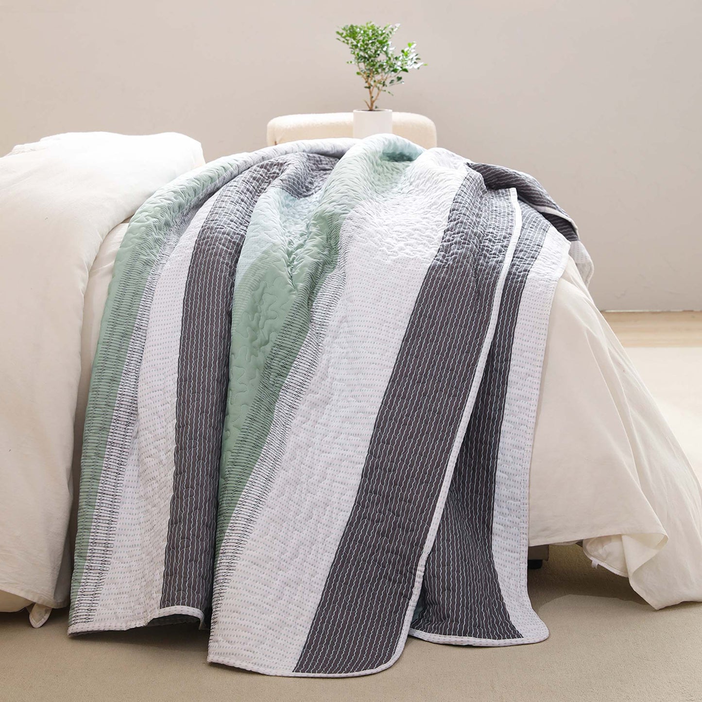 Striped Quilt Set with Cozy Cloudlike Comfort