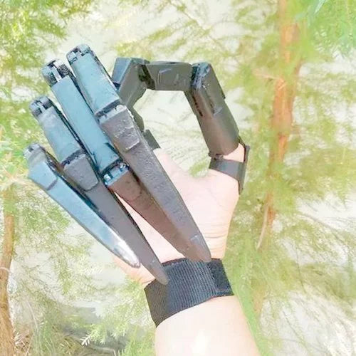 3D Articulated Finger Extension Costume Accessory