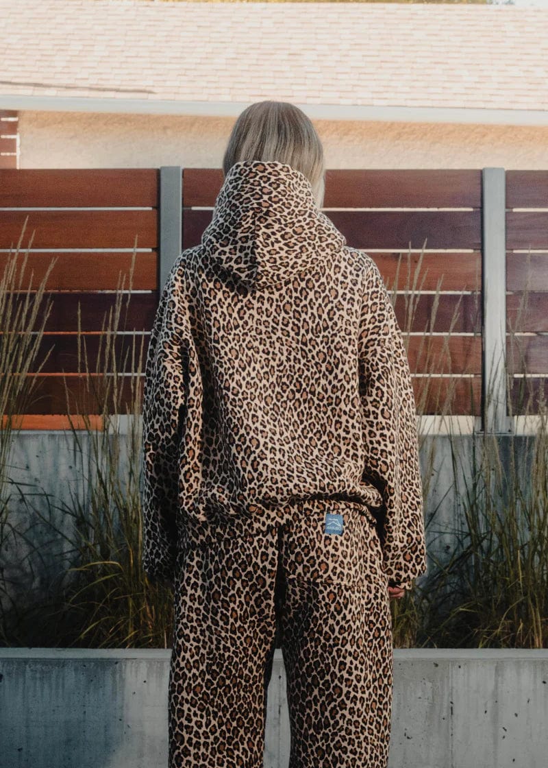 Cozy Cheetah Print Hoodie for Casual Style