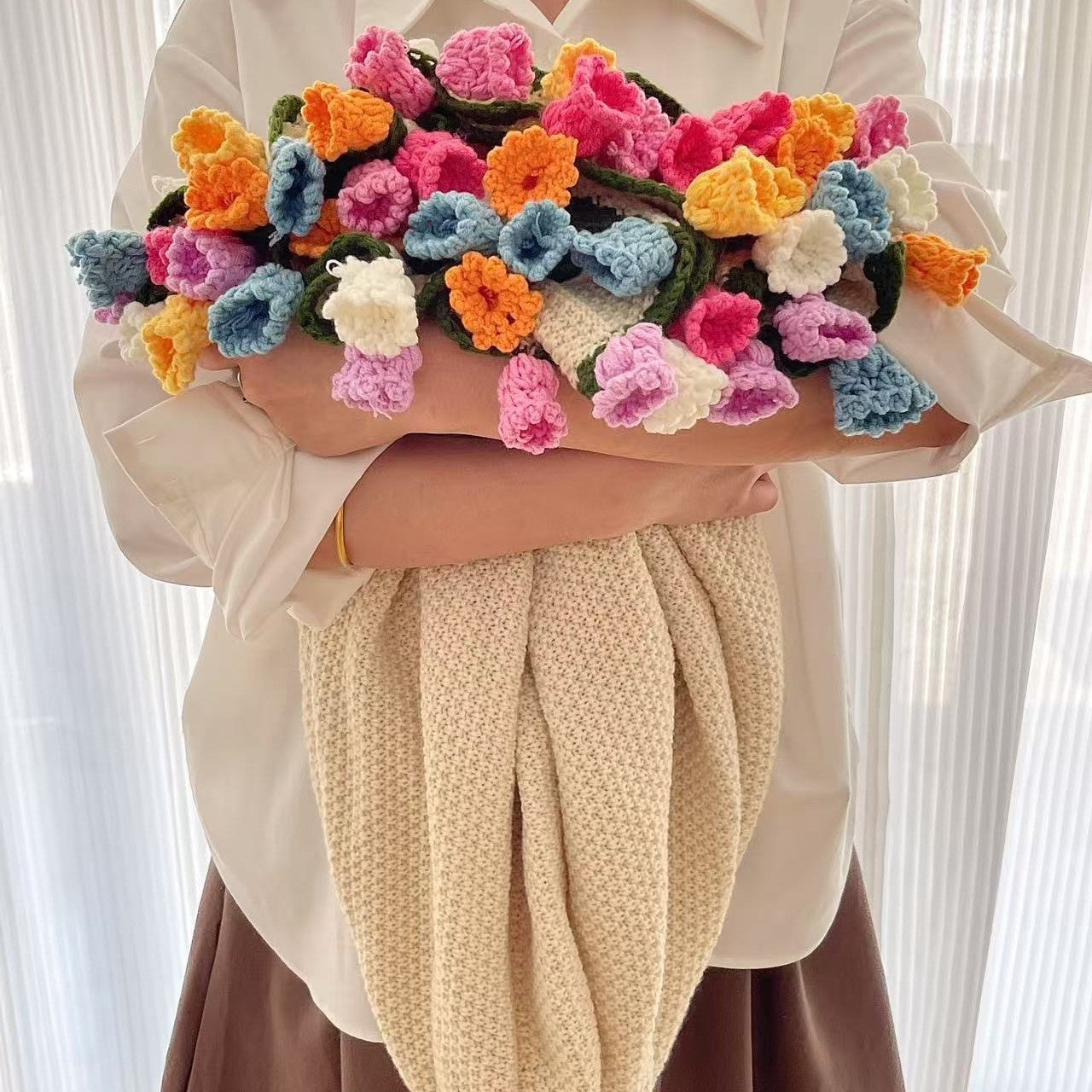 CozyLily - Ultimate Soft Warmth with Stunning Crochet Design