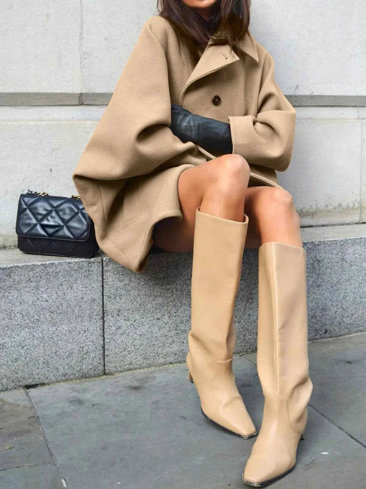 Oversized Women's Winter Coat with Lapel Collar and Asymmetric Buttons
