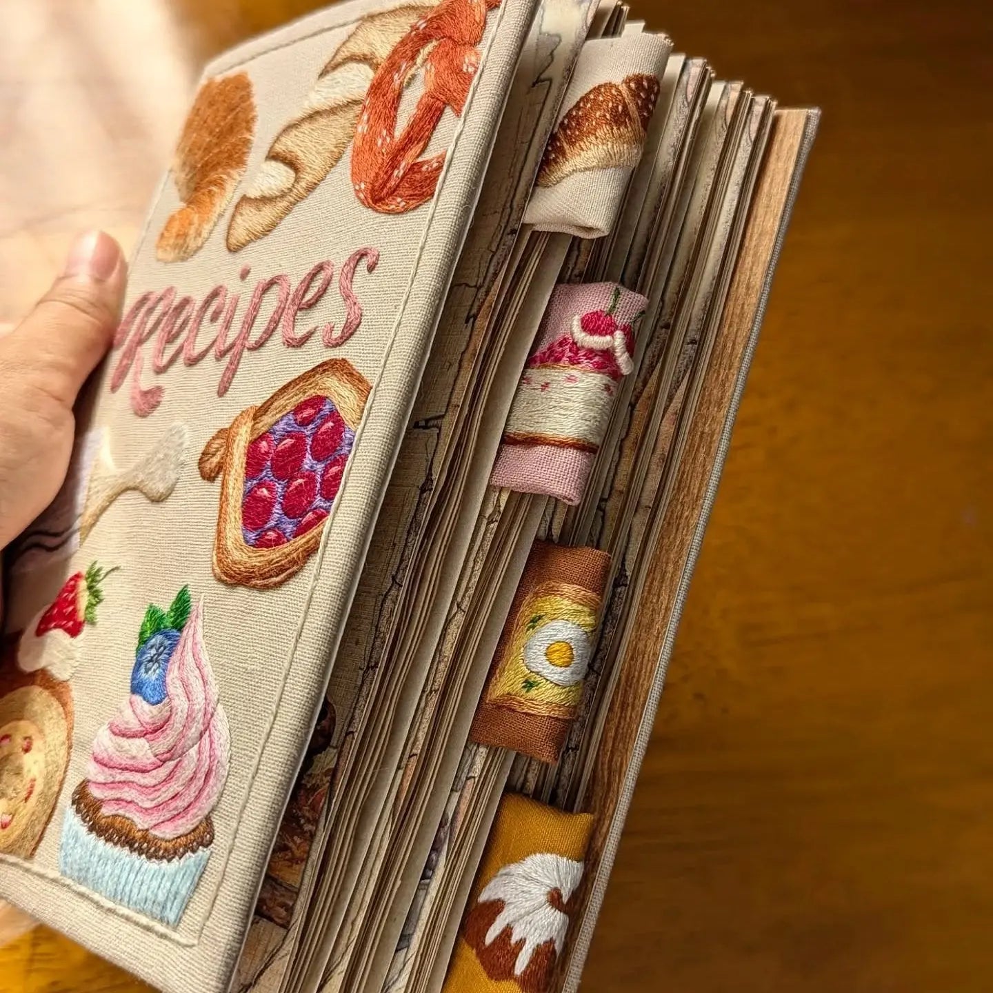 Culina™ - Embroidered Splash-Proof Recipe Book