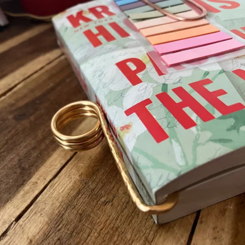Minimalist Metal Ring Bookmark for Easy Reading