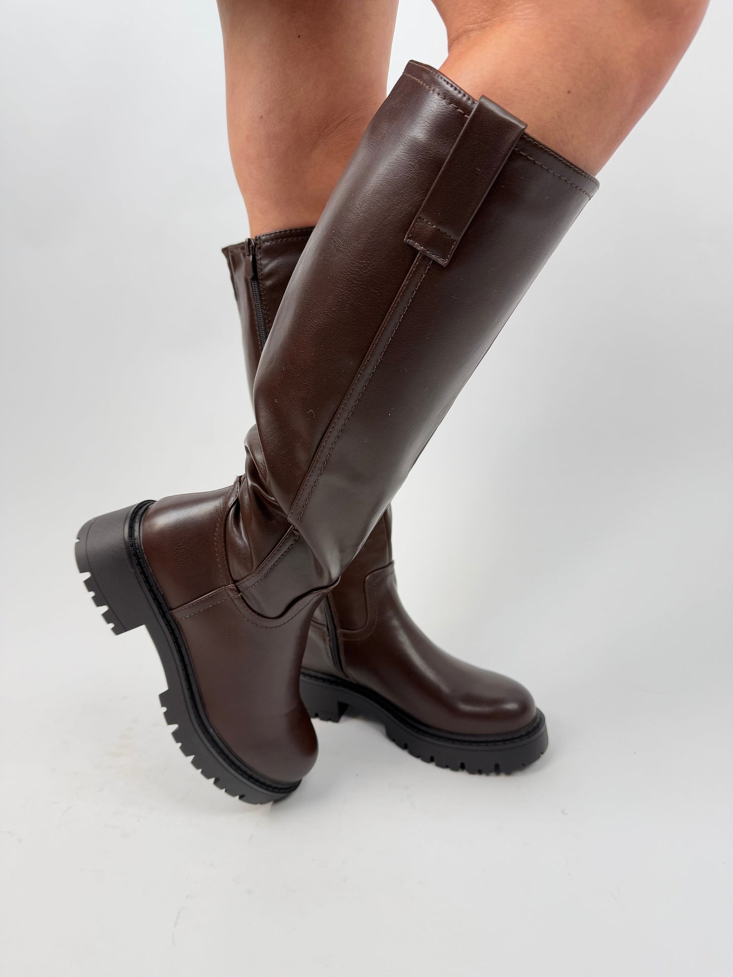 Chic Knee High Leather Boots