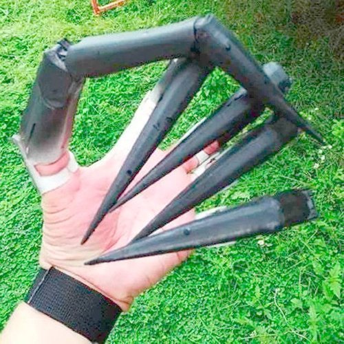 3D Articulated Finger Extension Costume Accessory