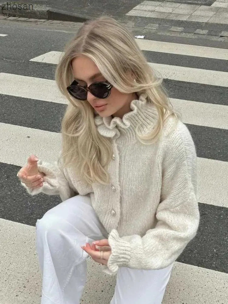 Chic Women's Button-Up Cardigan with Stylish Collar