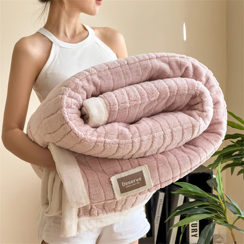 Veluvina™ - Reversible Jacquard Velvet Coral Fleece Blanket