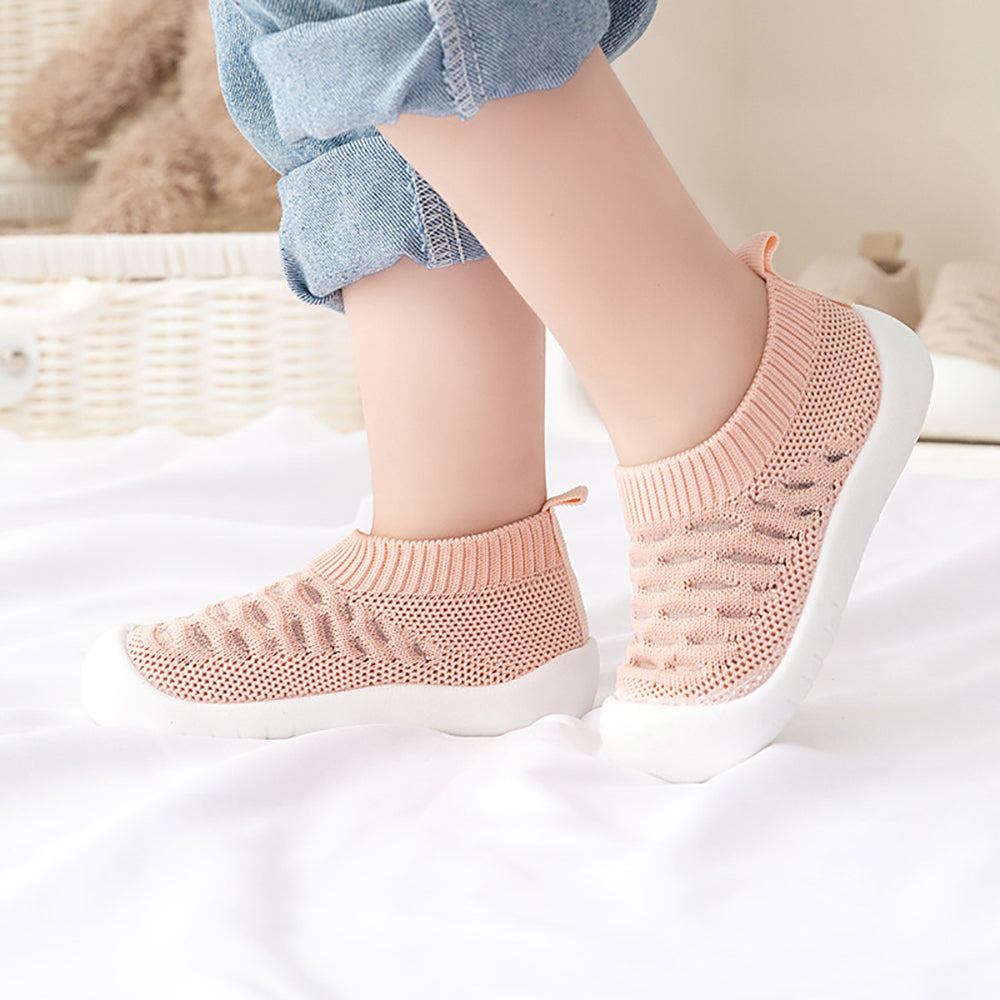 BabyBreeze™ - Soft Cooling Baby Booties for First Steps