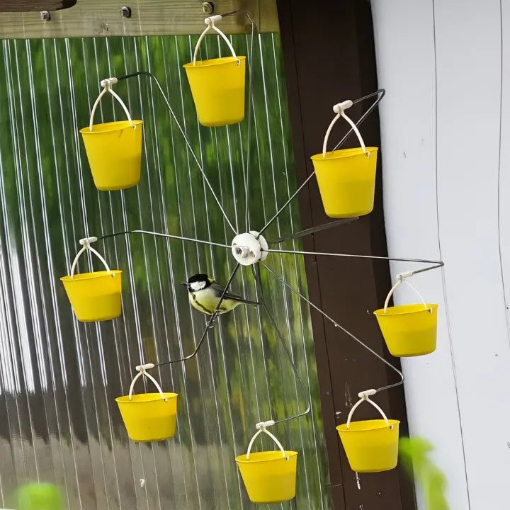 GardenGlow™ - Rotatable Bird Feeder Station for Stylish Gardens