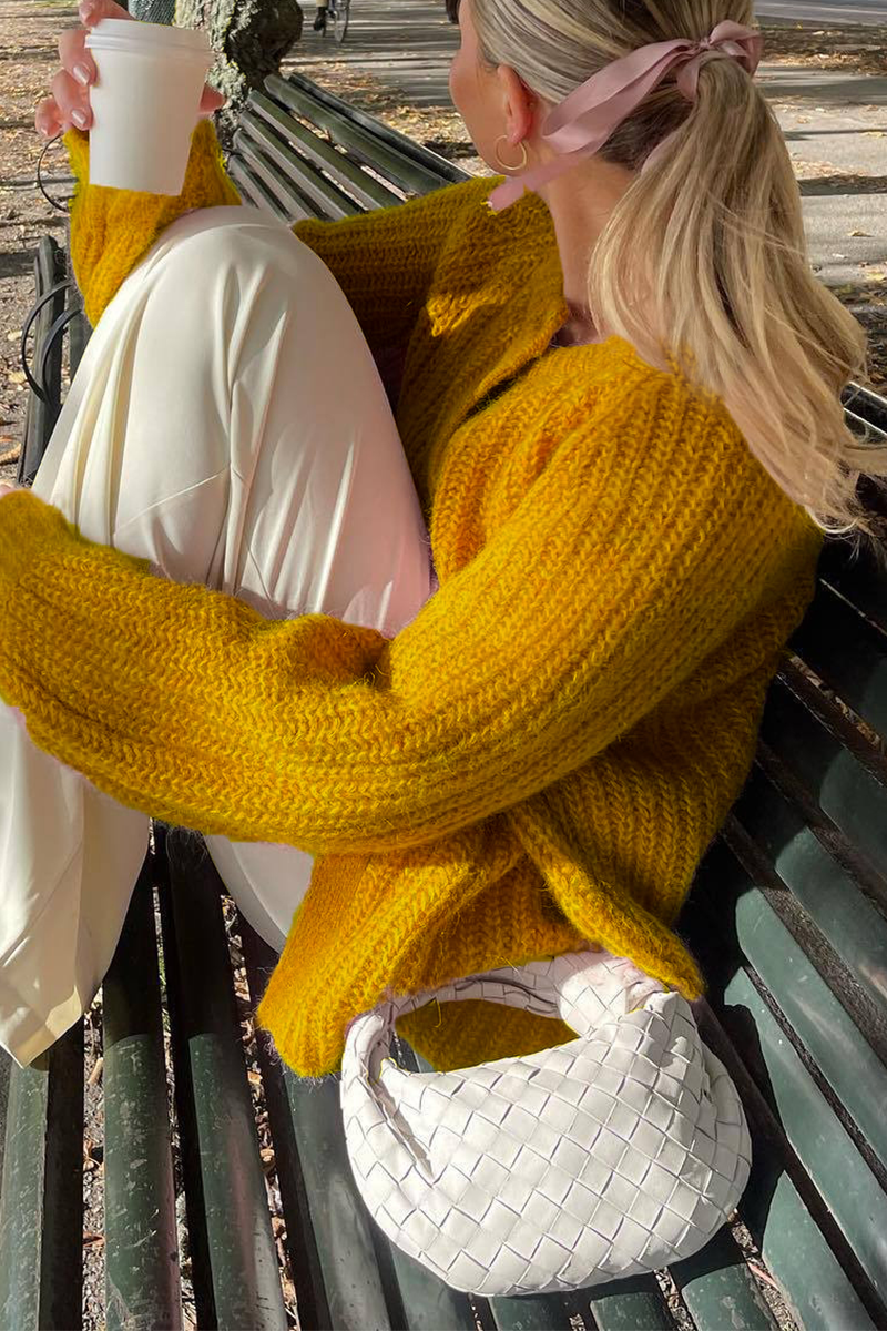 Casual Buttoned Knit O-Neck Sweater Outerwear