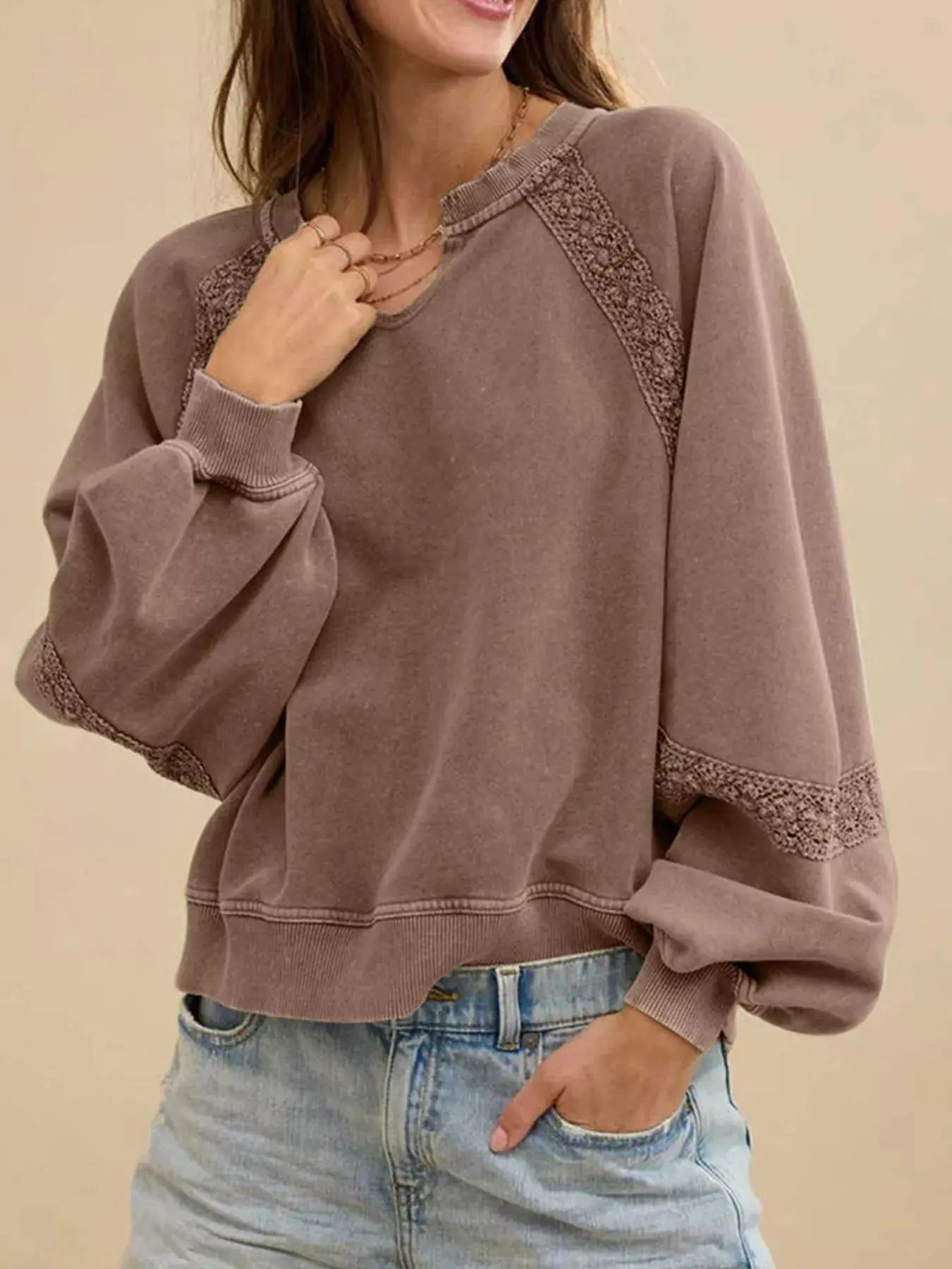 Cozy Lace Detail Sweatshirt for Casual Chic Looks