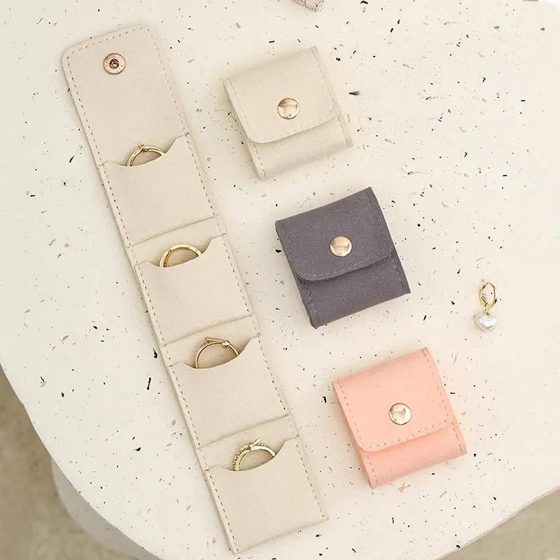 LumaLuxe™ - Compact Jewelry Bag for Tangle-Free Shine
