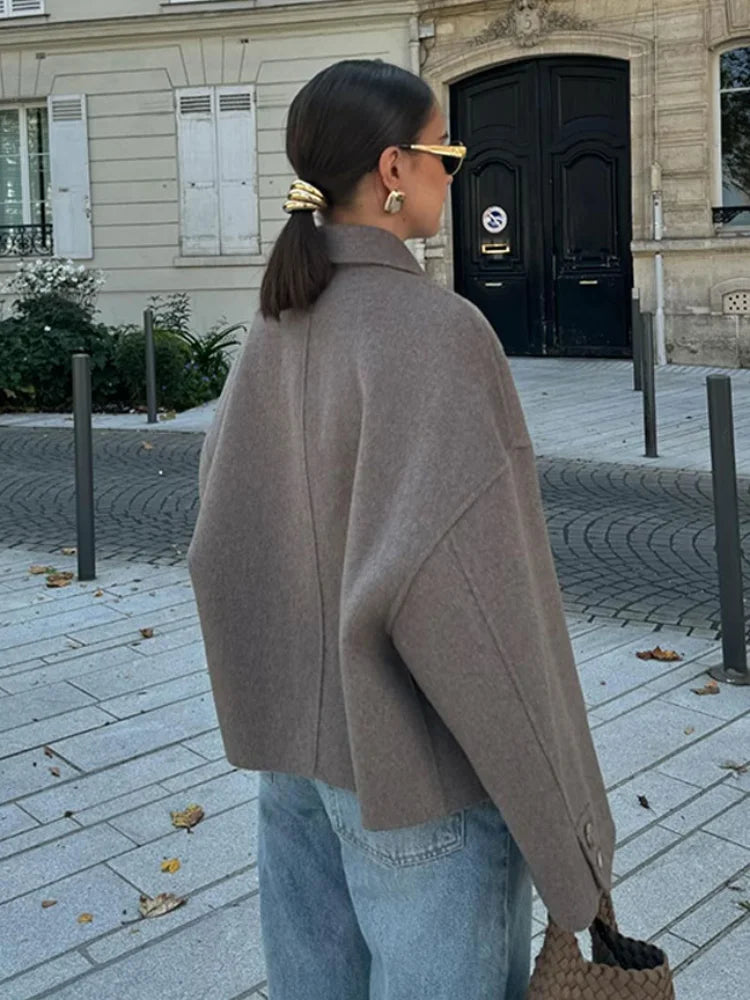 Elegant Quilted Lapel Jacket for Transitional Seasons