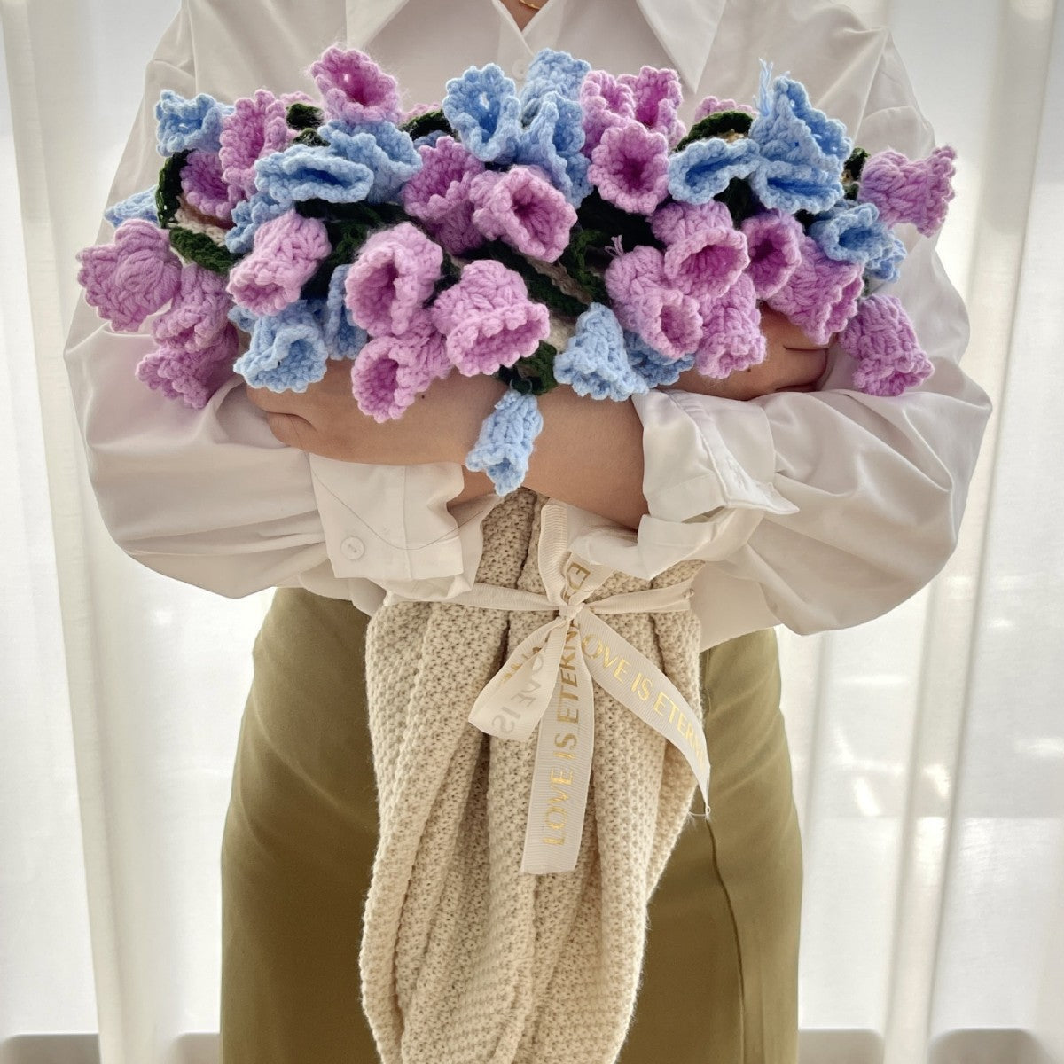 CozyLily - Ultimate Soft Warmth with Stunning Crochet Design