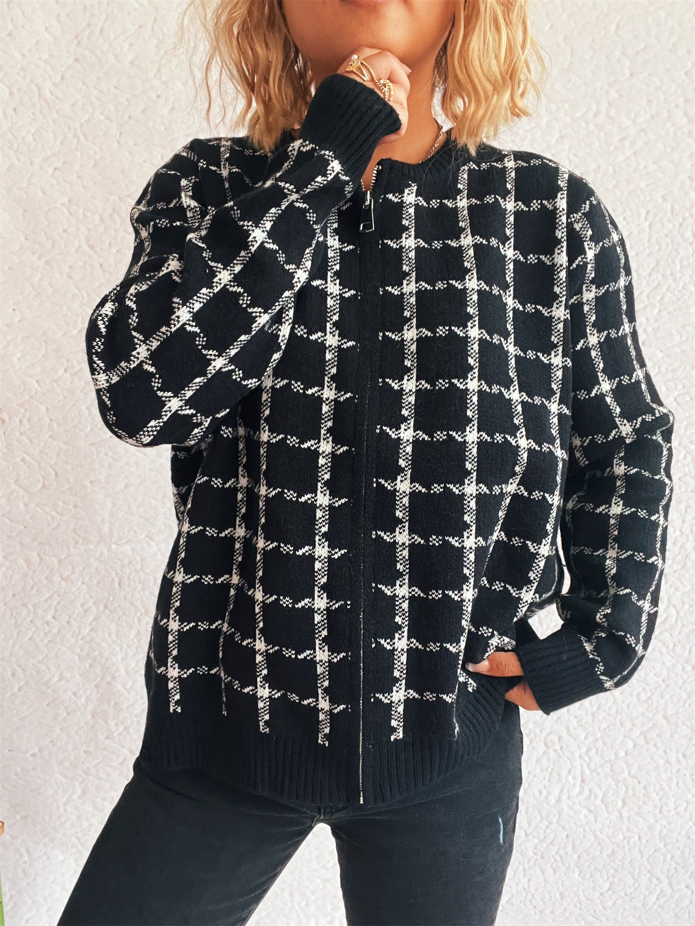 Cozy Checked Cardigan with Pockets for Everyday Style