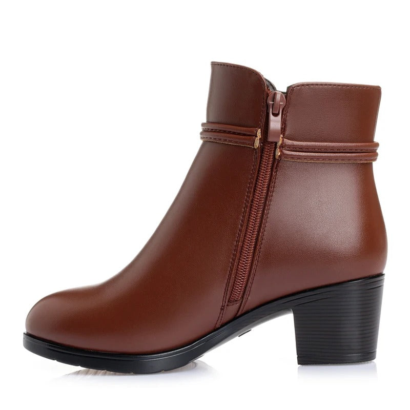 Elegant Fleece-Lined Ankle Boots with Side Zipper Closure