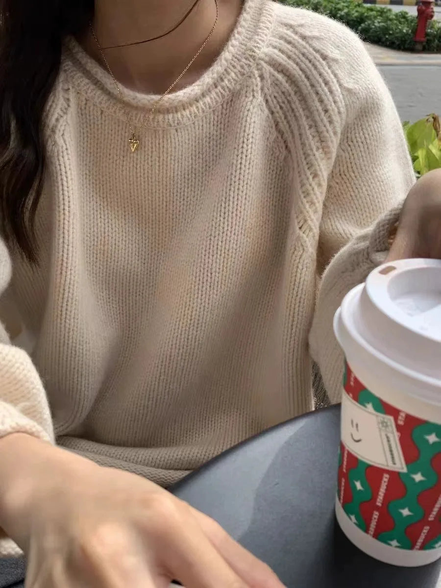 Cozy Oversized Knit Sweater for Casual Comfort