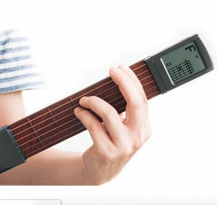 Beginner Friendly Acoustic Guitar Chord Trainer Tool