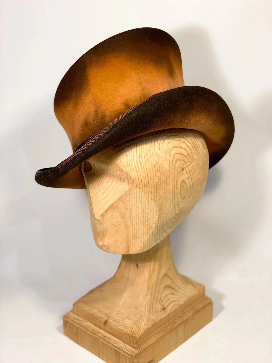 Sleek Twist Knit Hat for Effortless Style