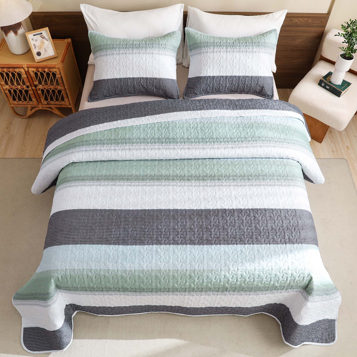 Striped Quilt Set with Cozy Cloudlike Comfort