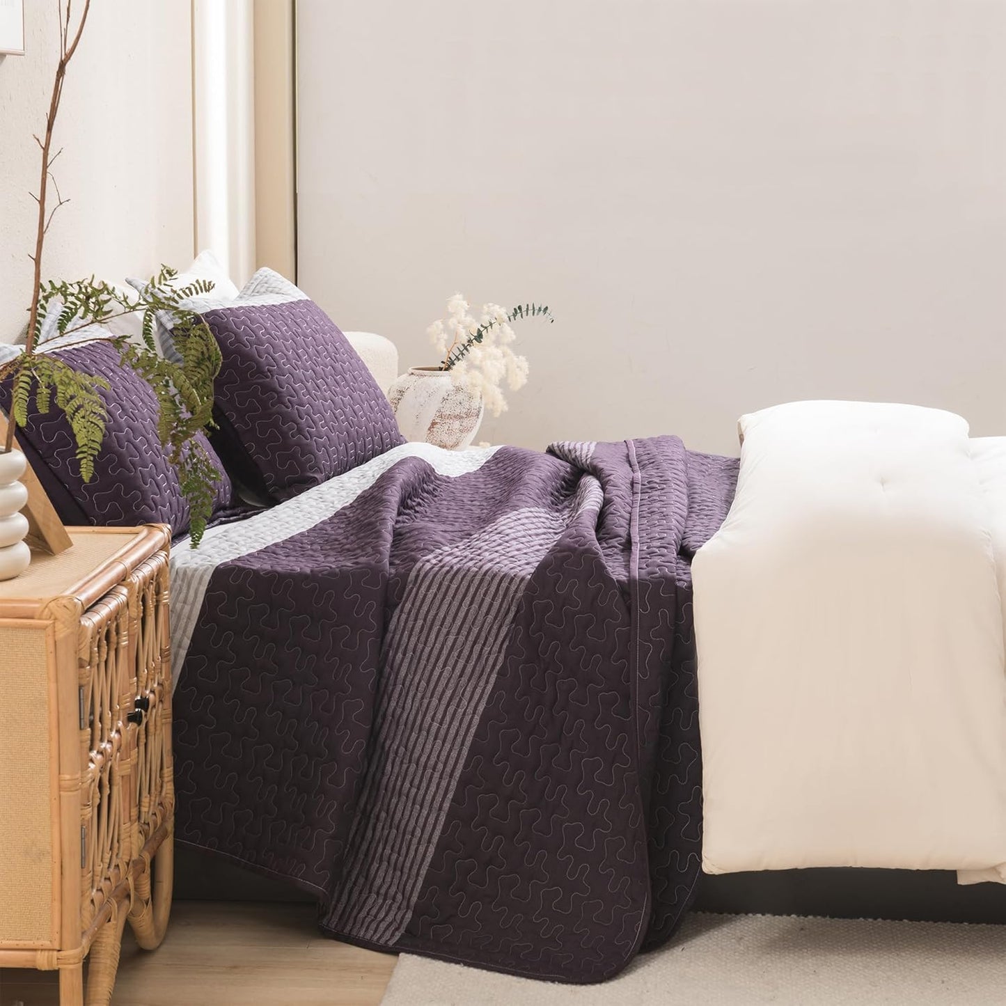 Striped Quilt Set with Cozy Cloudlike Comfort