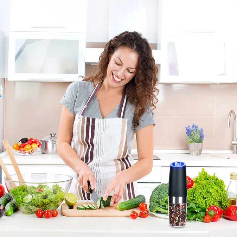 SpiceEase™ - Automatic Electric Salt & Pepper Grinder