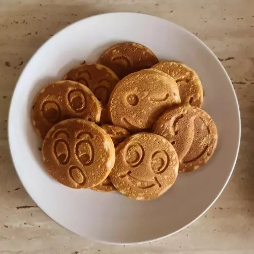 Nonstick Smiley Face Frying Pan for Eggs and Pancakes