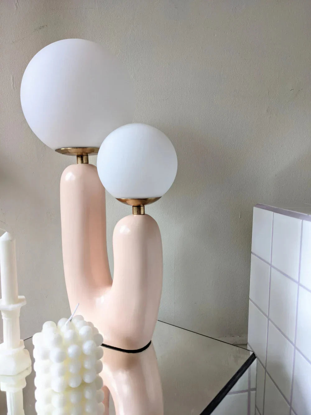 Elegant Luxury Table Lamp for Cozy Home Lighting