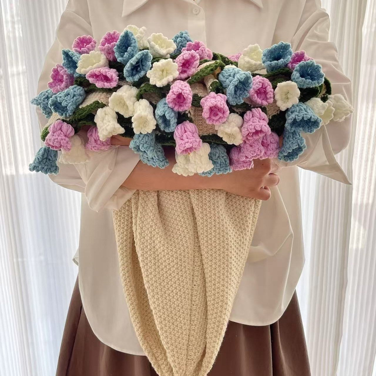 CozyLily - Ultimate Soft Warmth with Stunning Crochet Design