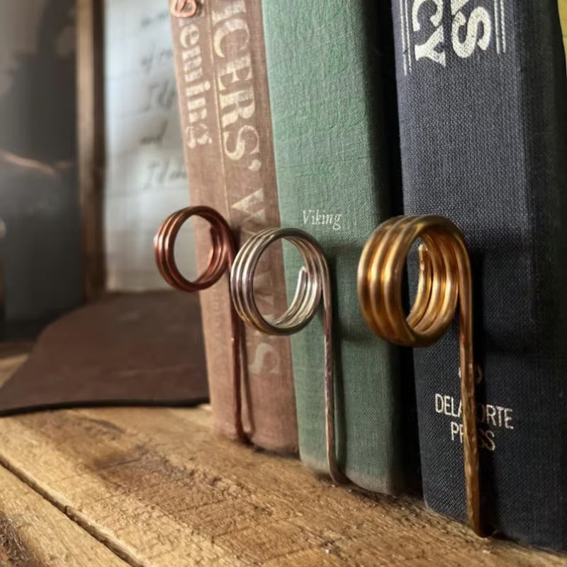 Minimalist Metal Ring Bookmark for Easy Reading