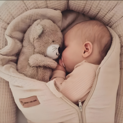 CalmNest - Fall Asleep Fast with Soothing Hugs and Soft Light