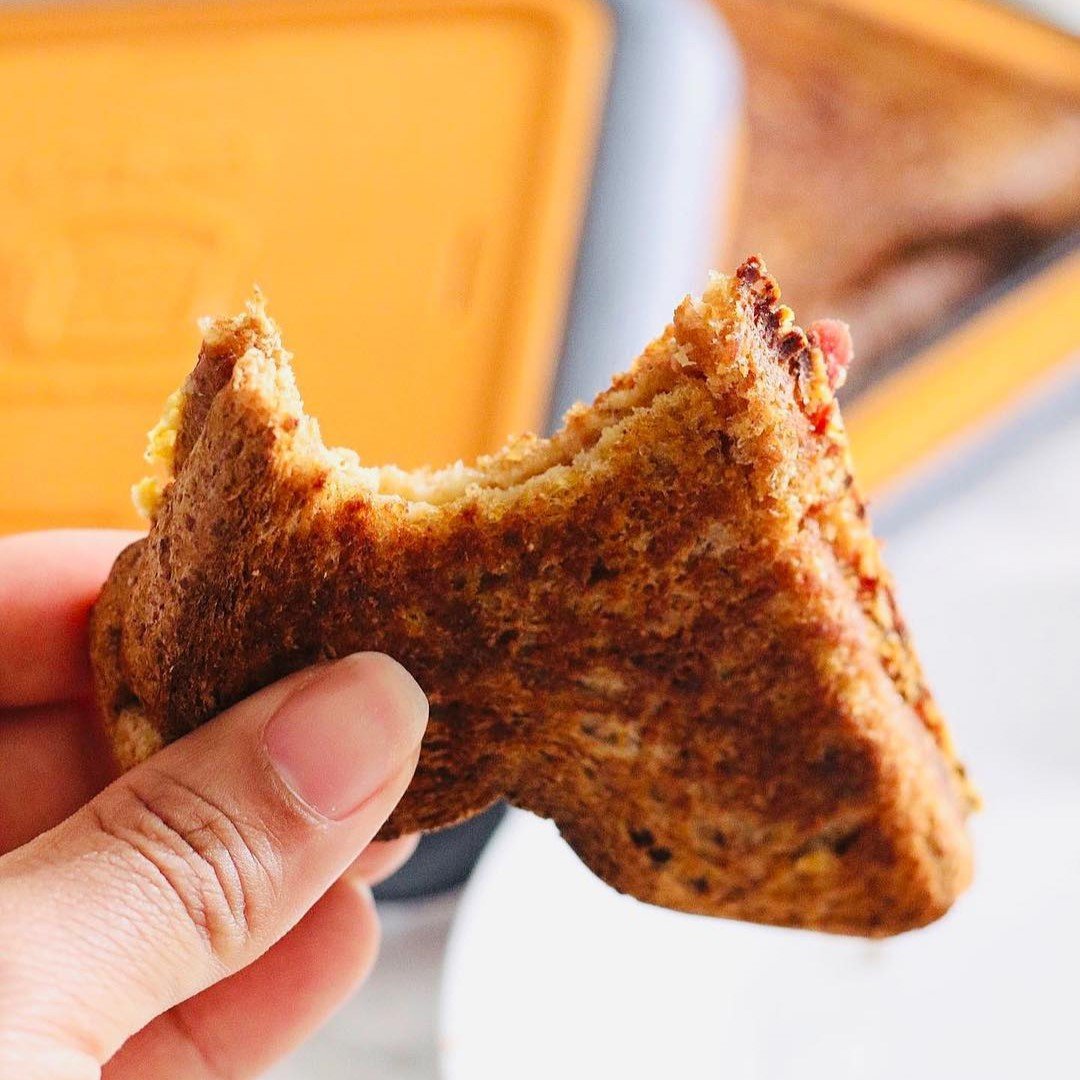 Compact Microwave Toastie Sandwich Maker for Quick Snacks