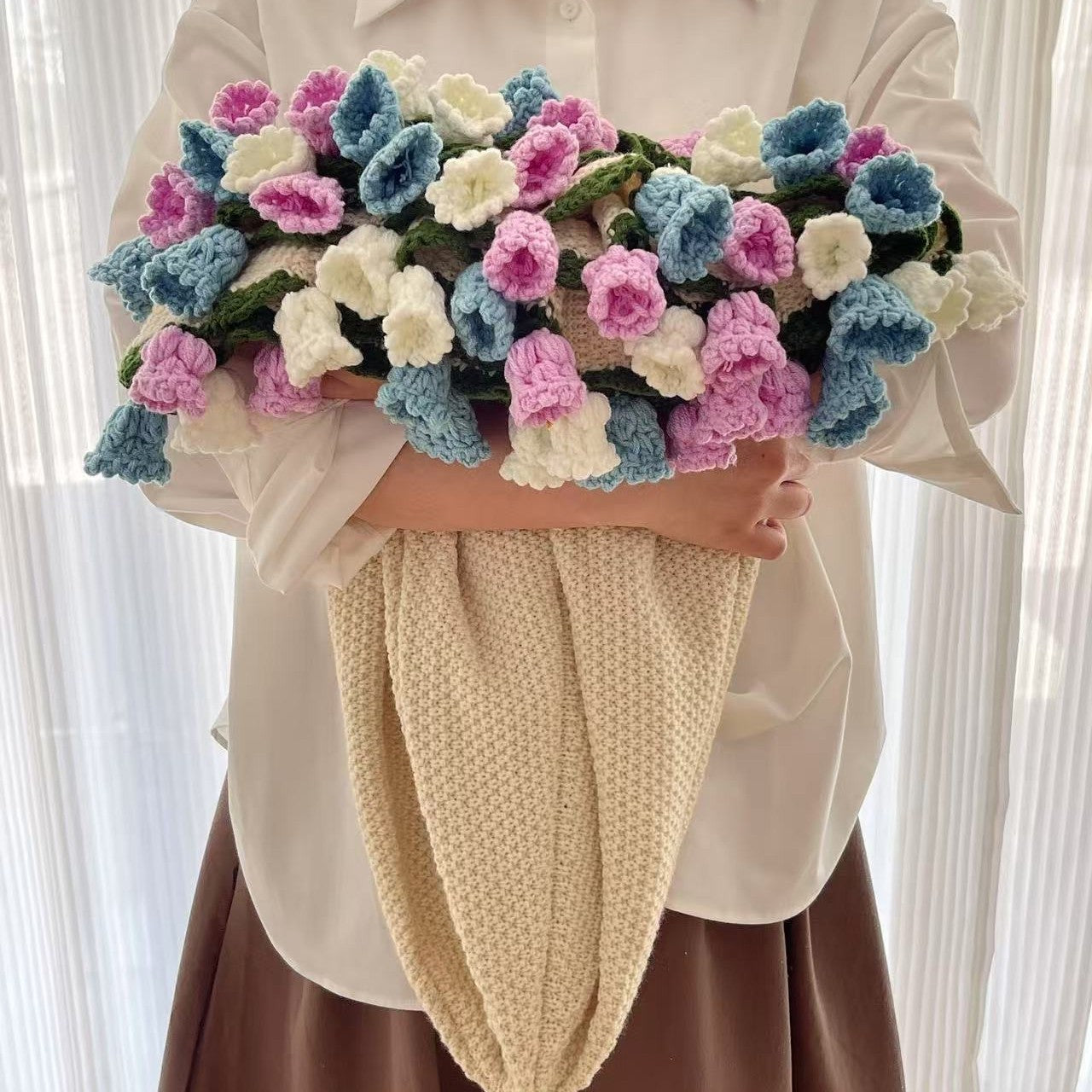 CozyLily - Ultimate Soft Warmth with Stunning Crochet Design